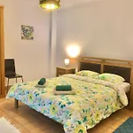 Holidayhouse In Lagos - Stylish House In Lagos Old Town